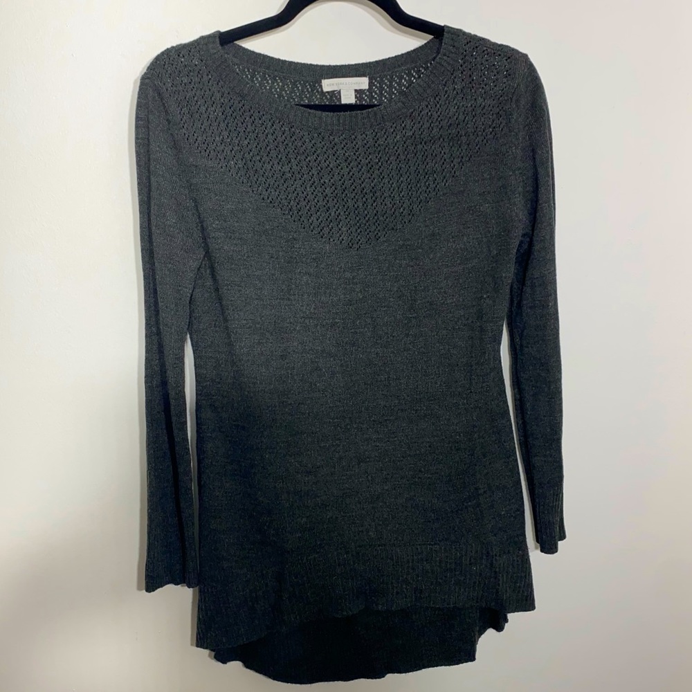 XS New York & Company grey sweater